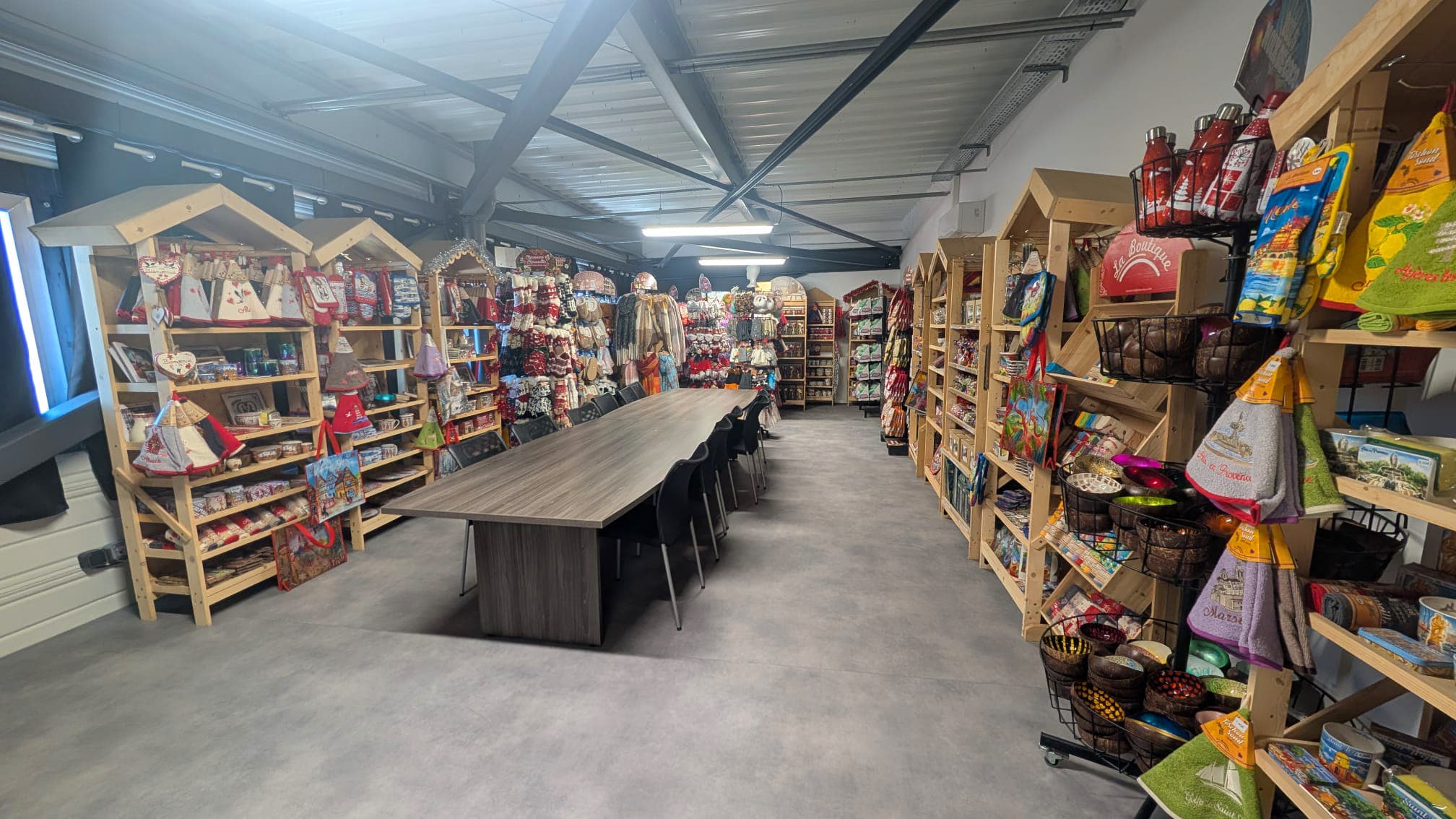 Showroom La Boutique à Vallauris — vue d'ensemble